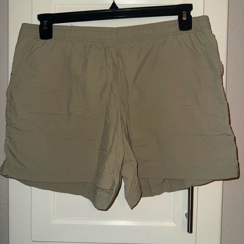TAN COLOMBIA HIKING SHORTS